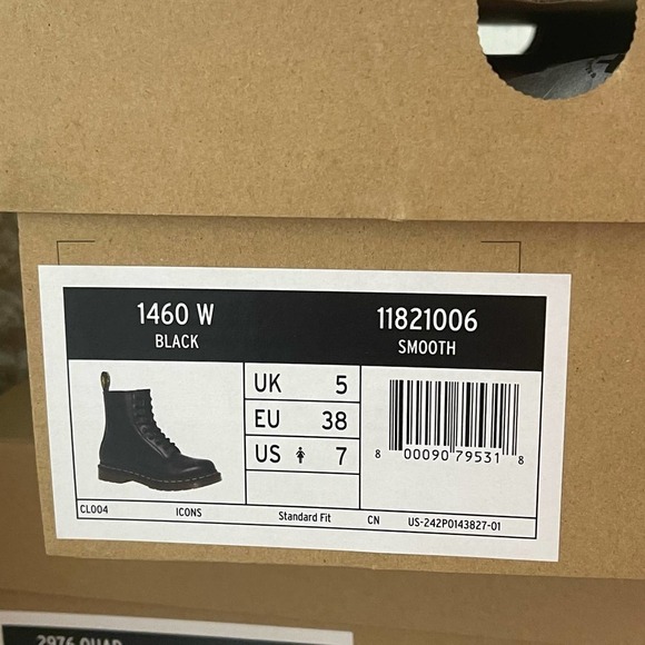 Dr. Martens Pascal lace-up Combat Boots size 7 NWT - Picture 7 of 7